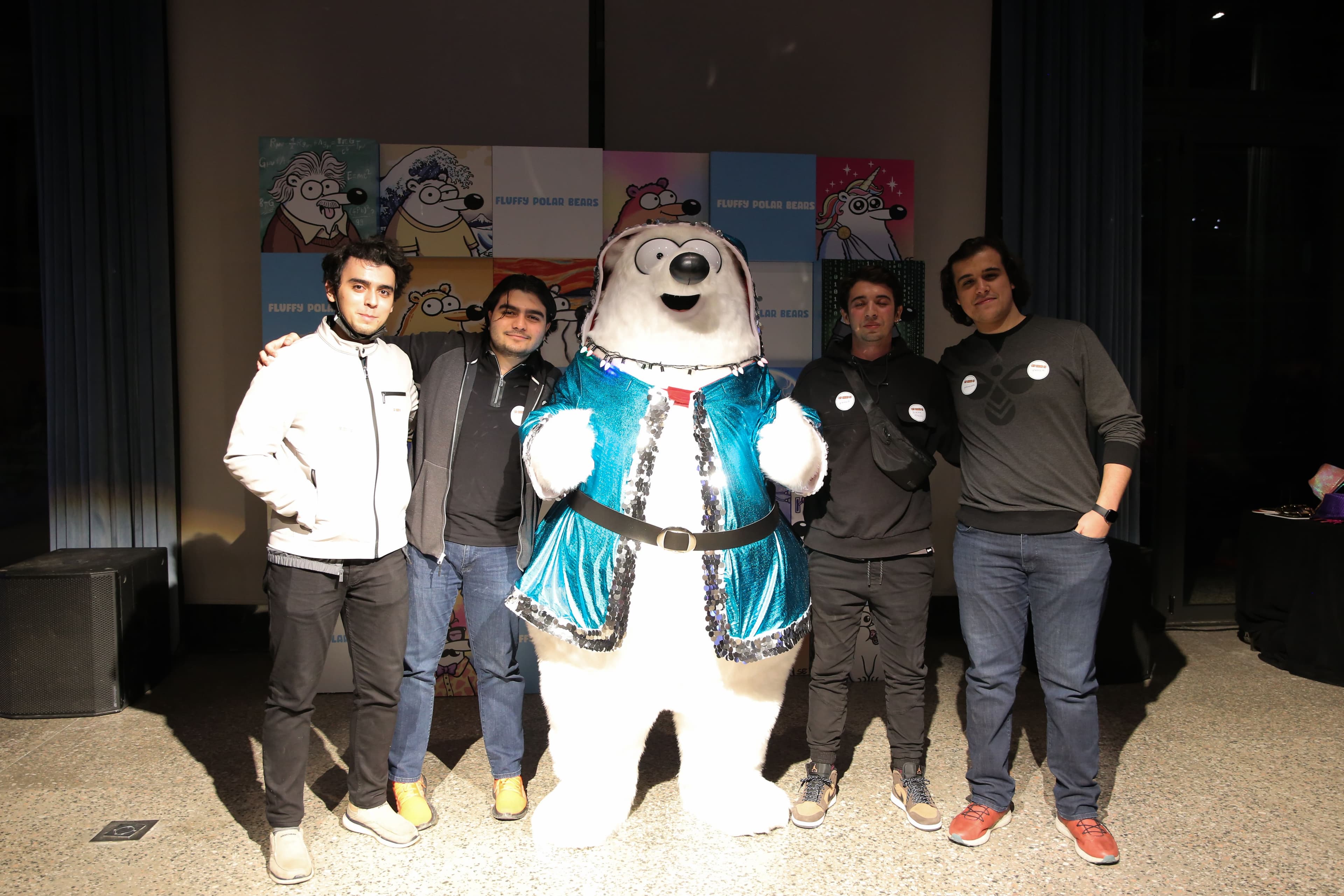 berkay salih akman - sefercanyıldız- burak gökmen çelik - burak yüzgüç - selçuk erdem alemşah öztürk- fulffy polar bear - nft etkinliğinde- GRAINZ takım üyeleri olarak
